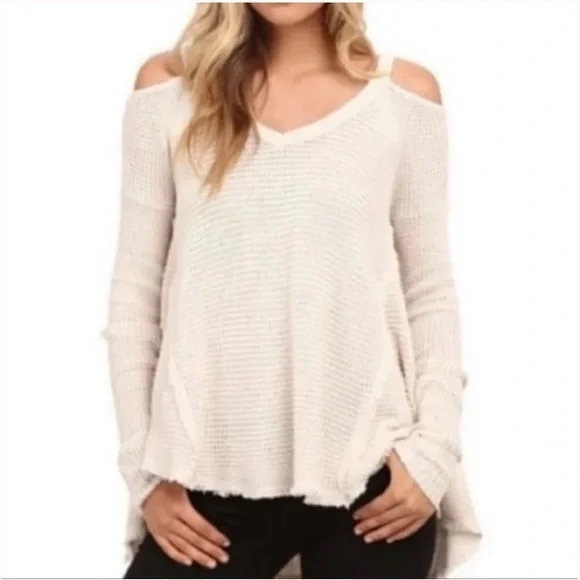 Free People • Moonshine V neck knit Sweater - Picture 2 of 11